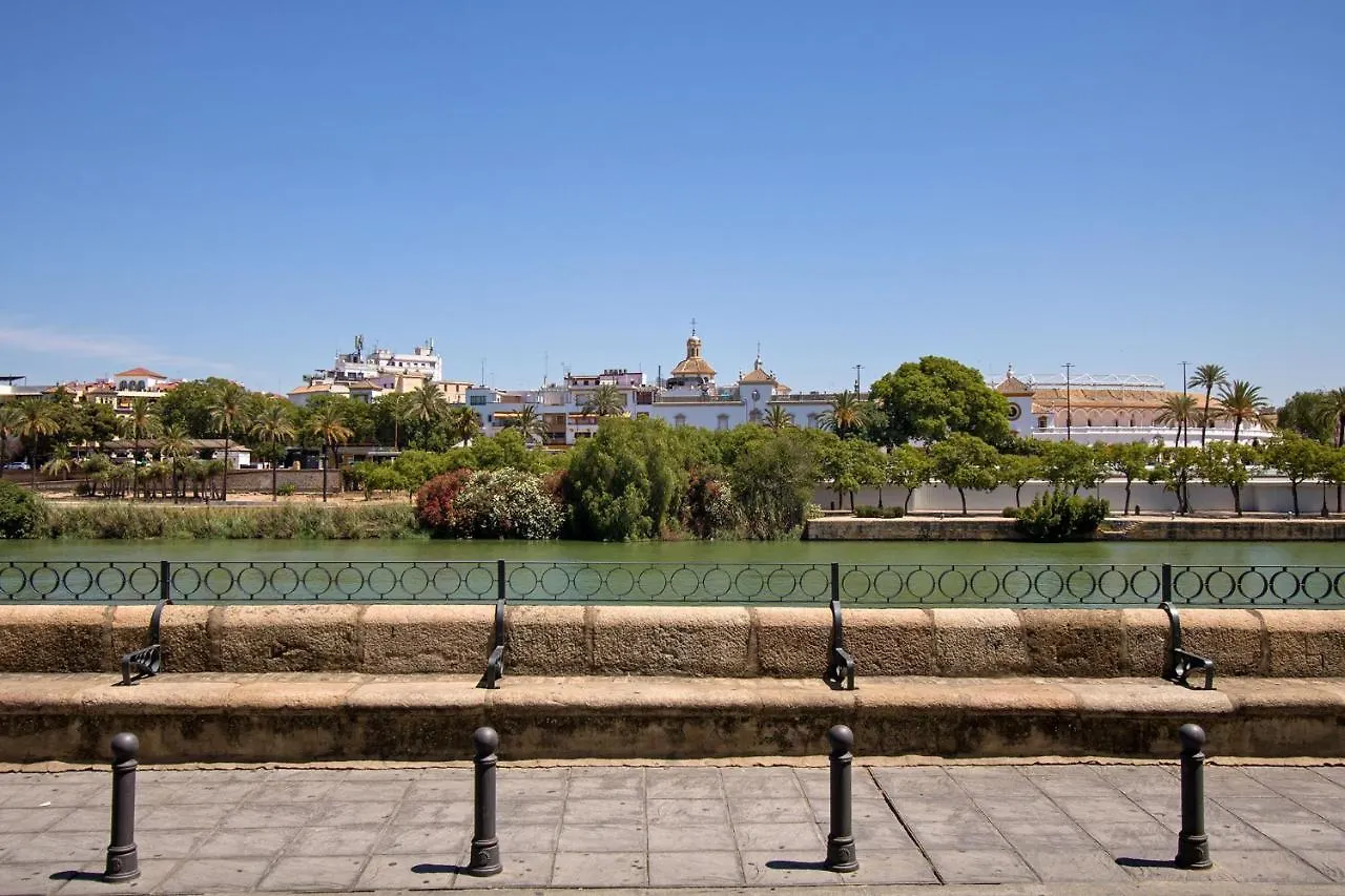 Appartement Rodrigo De Triana Courtyard By Valcambre à Séville Espagne