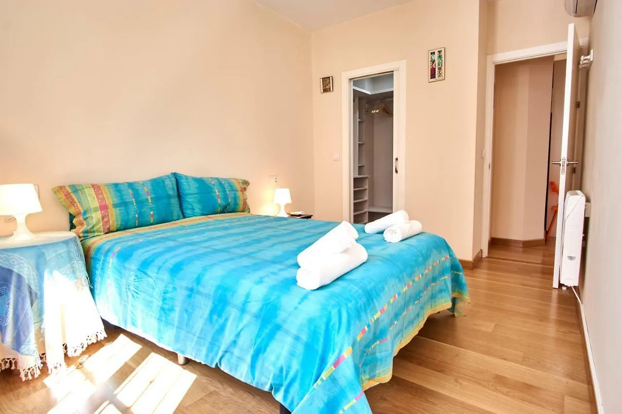 Appartement Rodrigo De Triana Courtyard By Valcambre à Séville