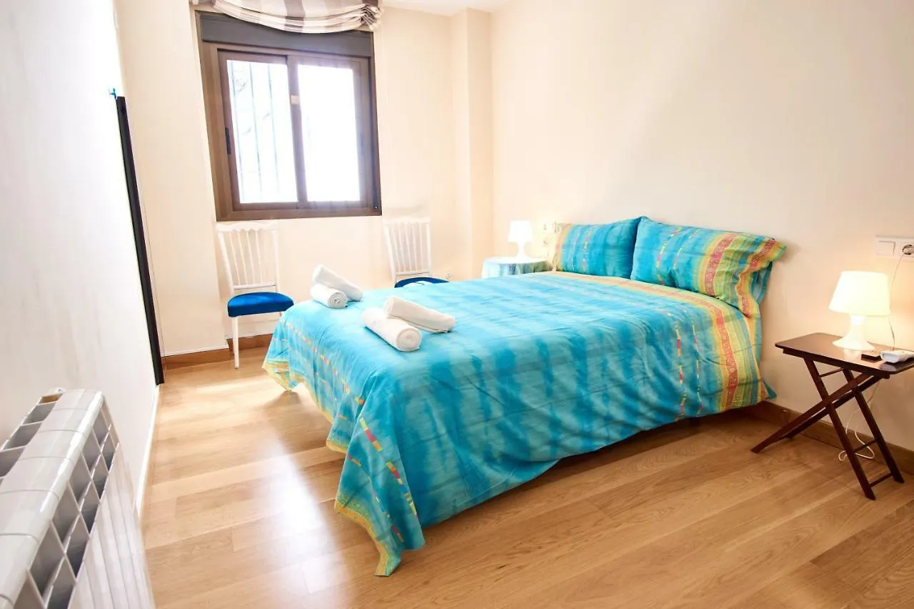 Appartement Rodrigo De Triana Courtyard By Valcambre à Séville