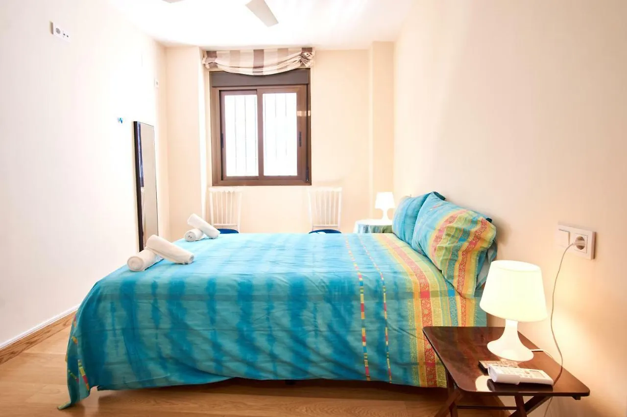 Appartement Rodrigo De Triana Courtyard By Valcambre à Séville